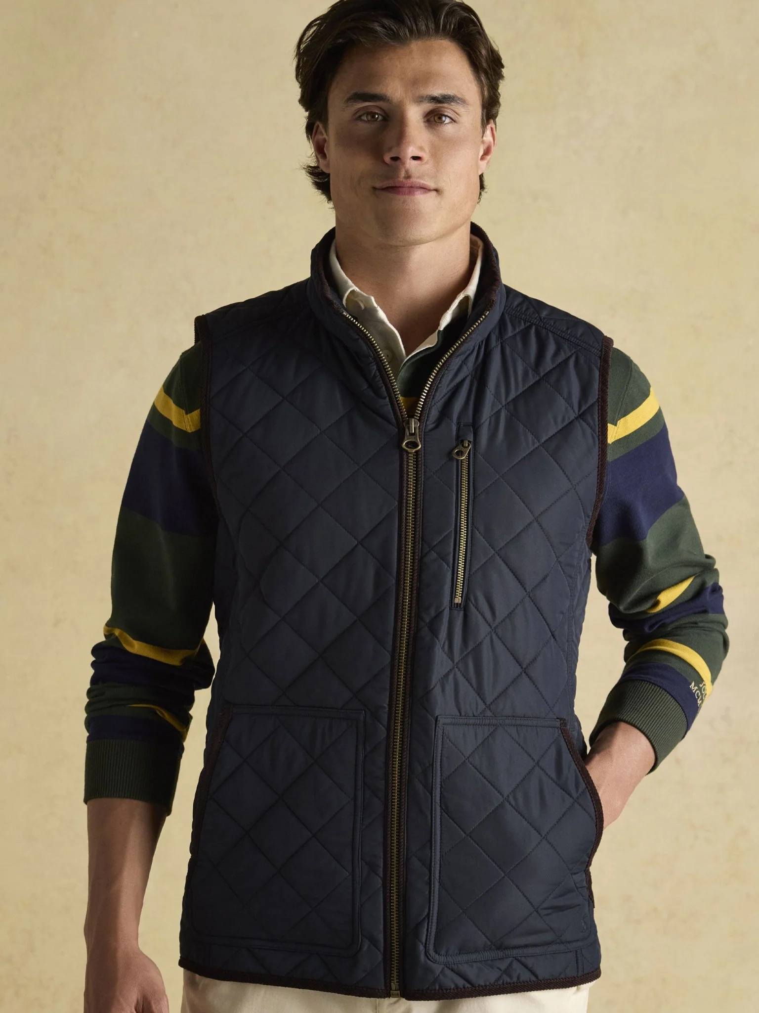 Joules - Joules Maynard Mens Gilet quilted fleece lined waistcoat / bodywarmer - Image 2