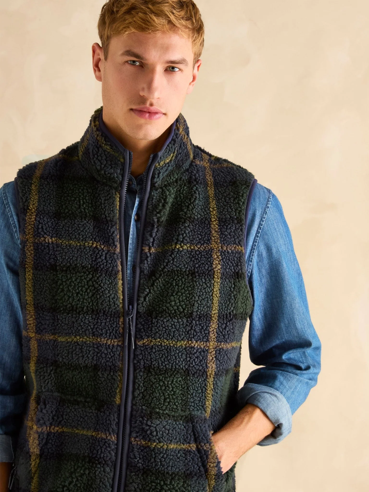 Joules - Joules Otis Borg Fleece Mens Gilet / Mens waistcoat / Bodywarmer - Image 2