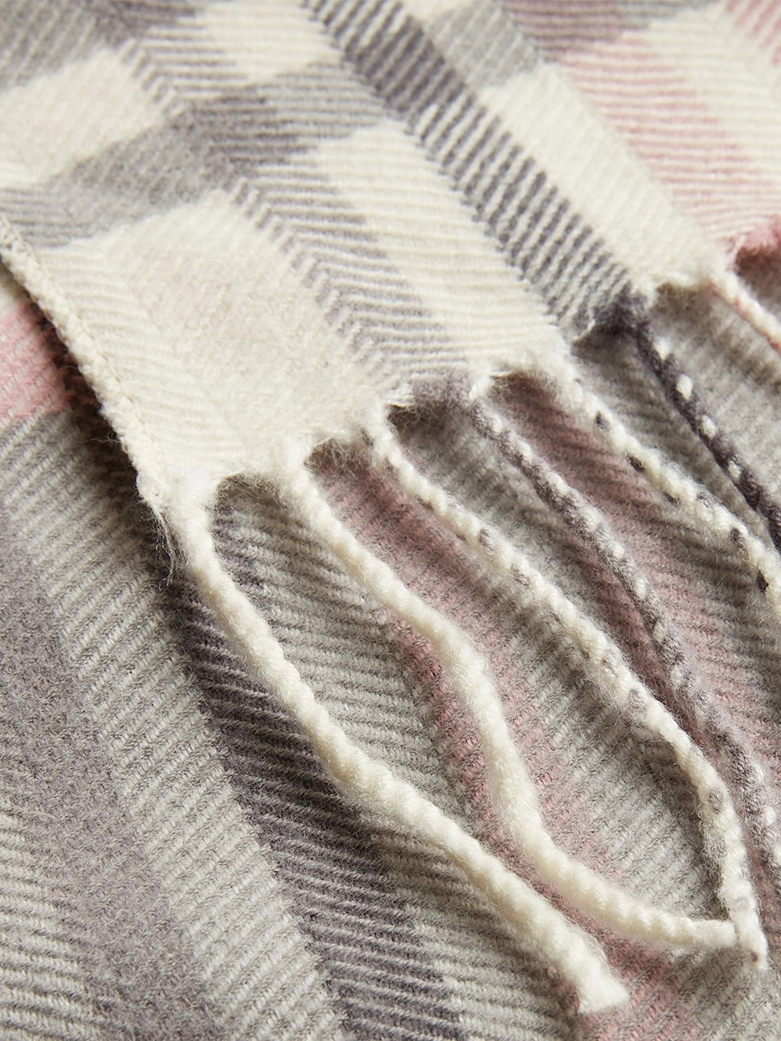 Joules Langtree Ladies Scarf Check / Tartan - Machine washable - Image 5